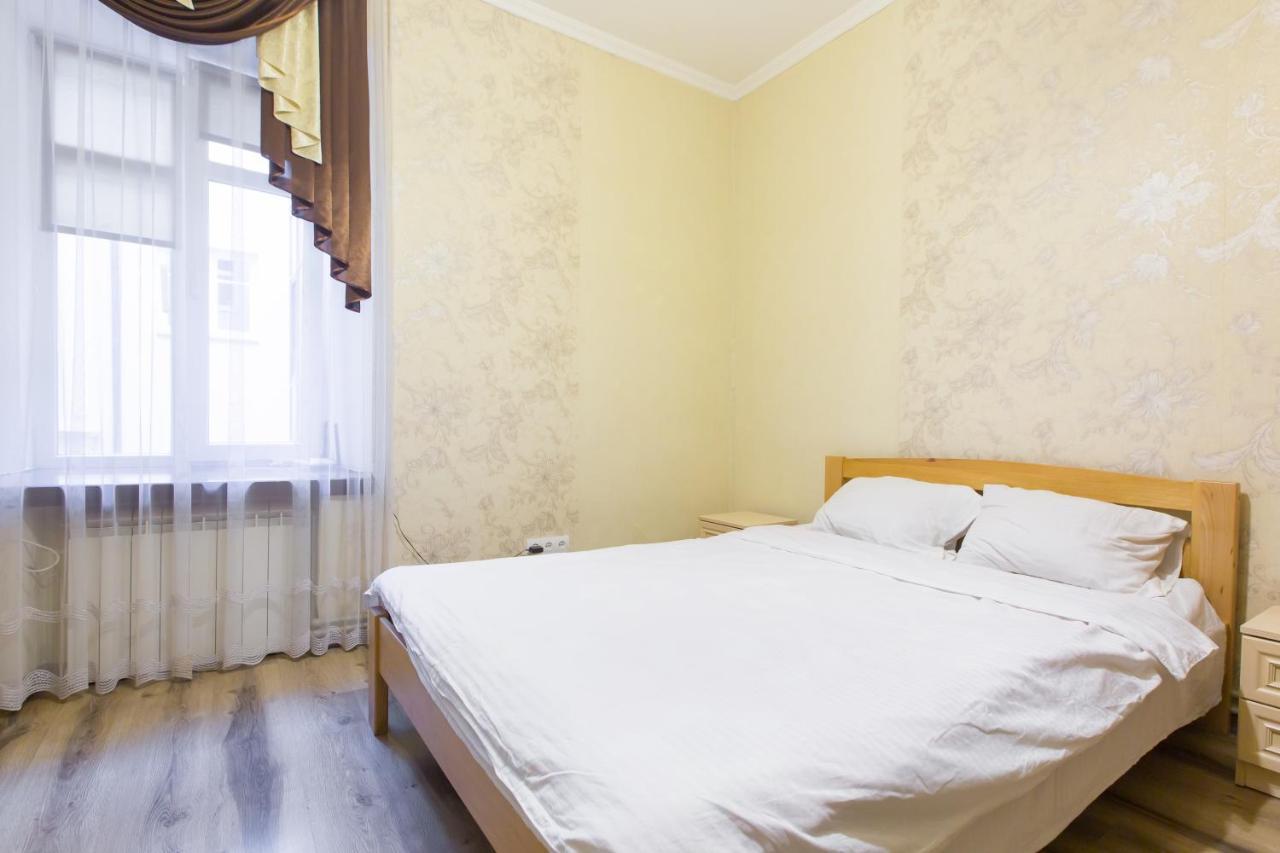 Квартира Подобово Біля Площі Ринок Вулиця Староєврейська 17 Leópolis Exterior foto